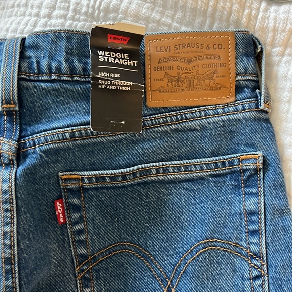 New Levi’s Straight Fit High Rise /Women’s Jeans Size 27 - Picture 6 of 7